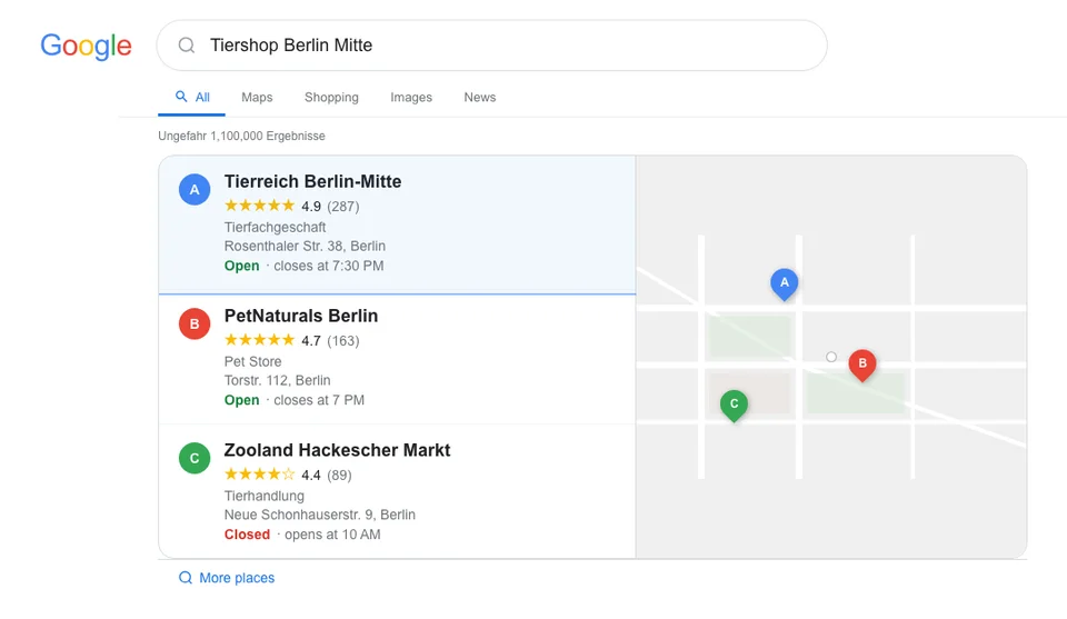 Google local pack 3-Pack for pet store Berlin showing the three businesses that capture 44 percent of all clicks with ratings, review counts, distance, and open status visible